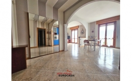 Trilocale con box, cantina e orto